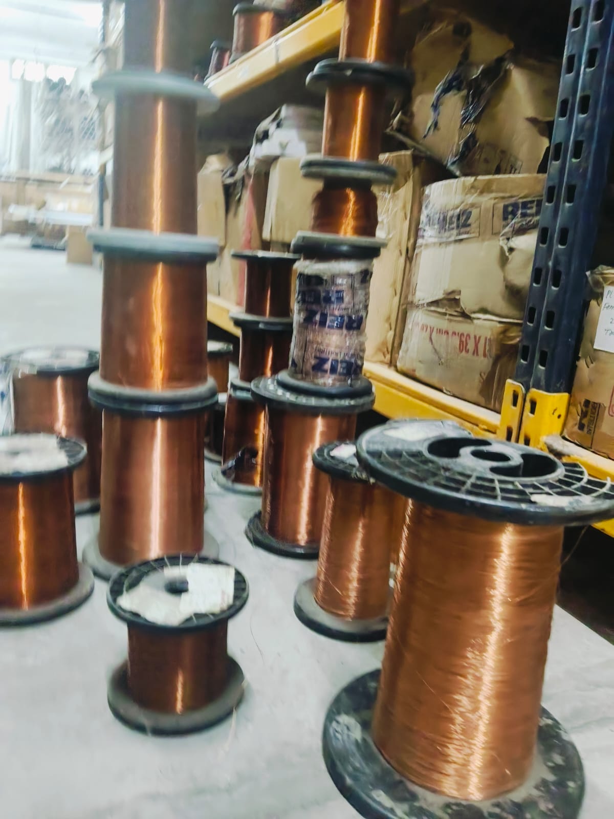 WIRE COPPER MEDIUM INSULATION ENAMELLED SELF SOLDER 40 SWG - Image 1